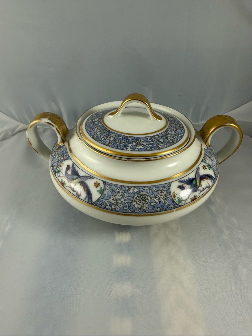 Antique Theodore Haviland Sugar Bowl
Pattern: Rani